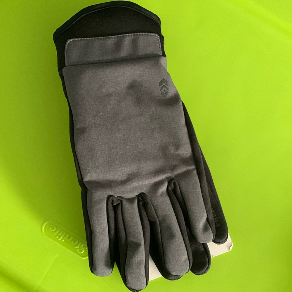 Free Country winter gloves touch screen compatible